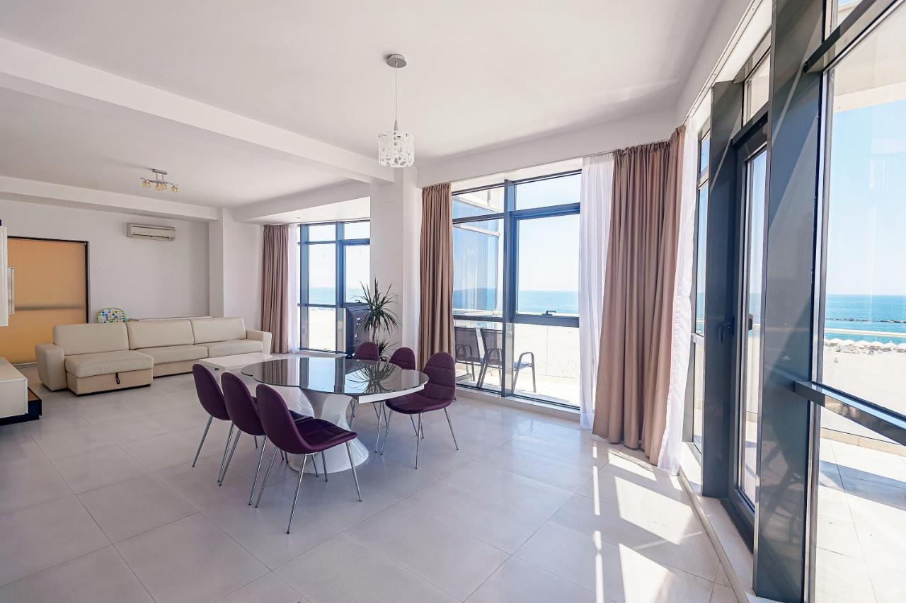 Riviera Apartment