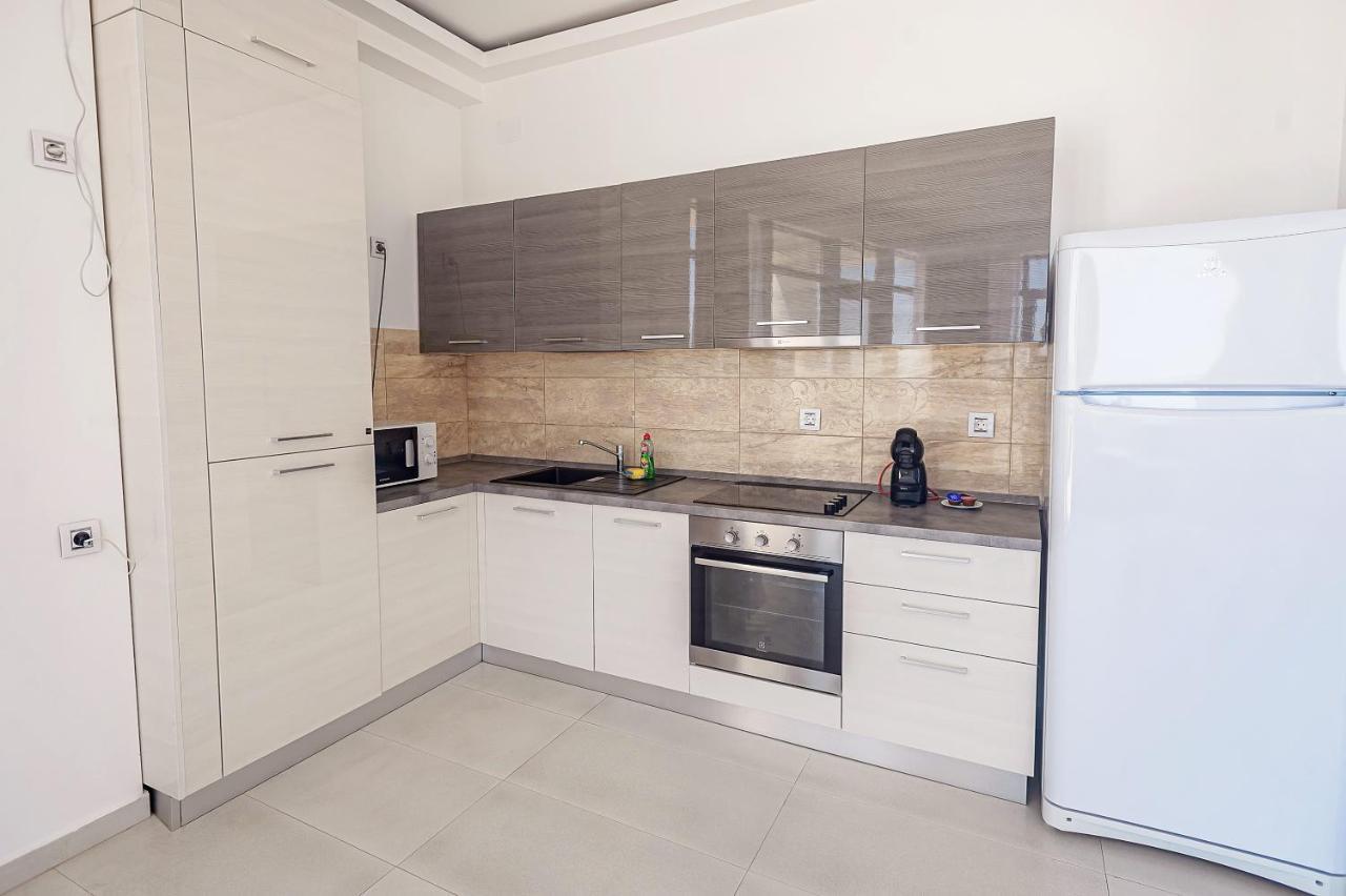 Riviera Apartment *