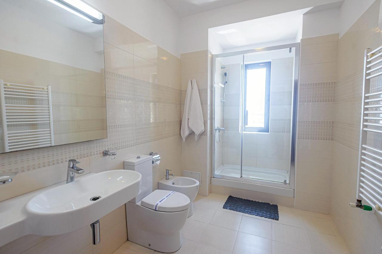 Riviera Apartment *