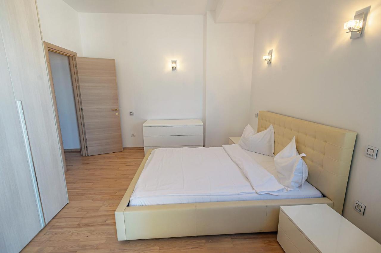 Riviera Apartment