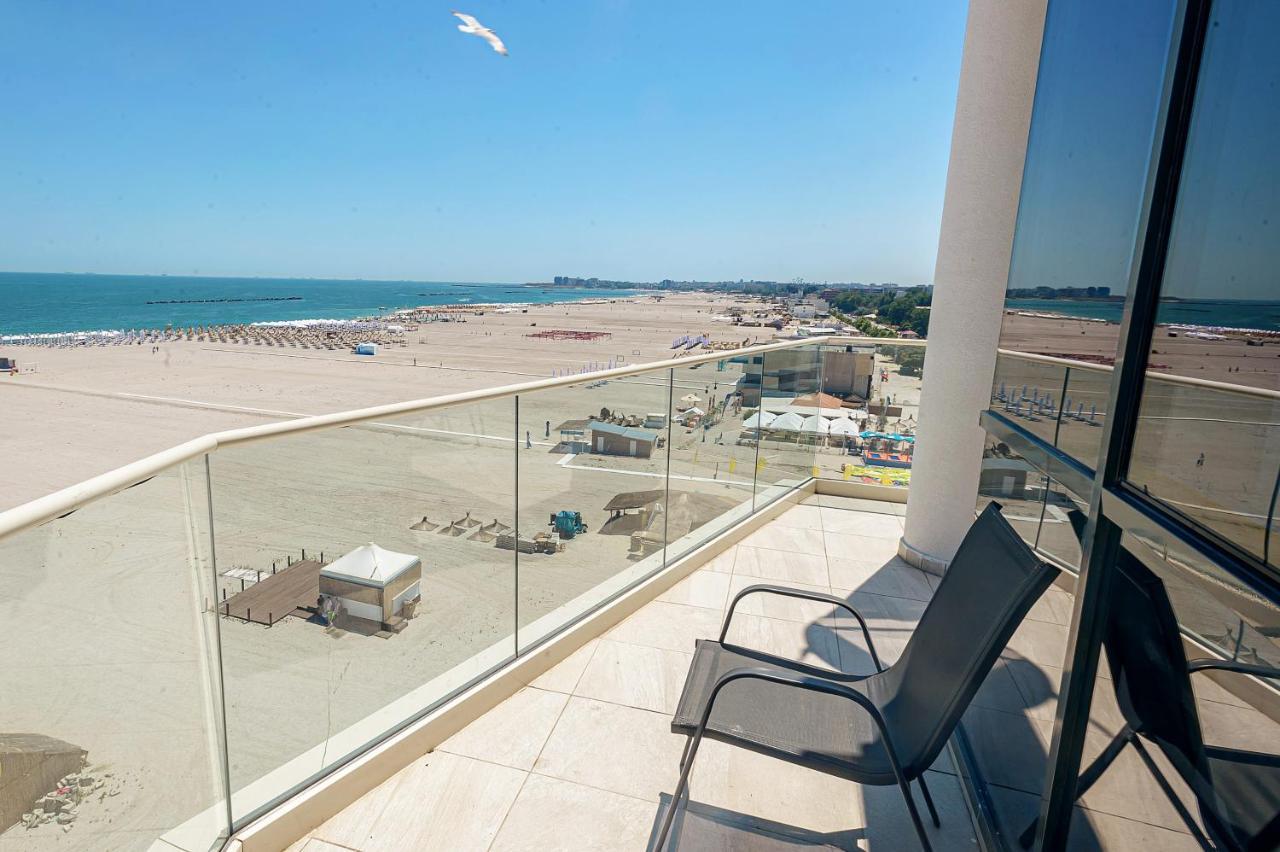 Riviera *
