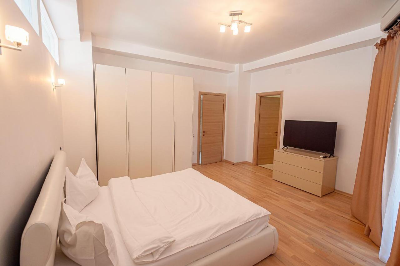 Riviera Apartment *