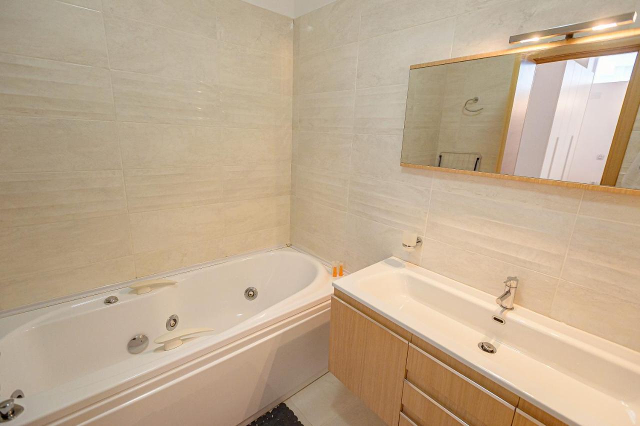 Riviera Apartment Mamaia