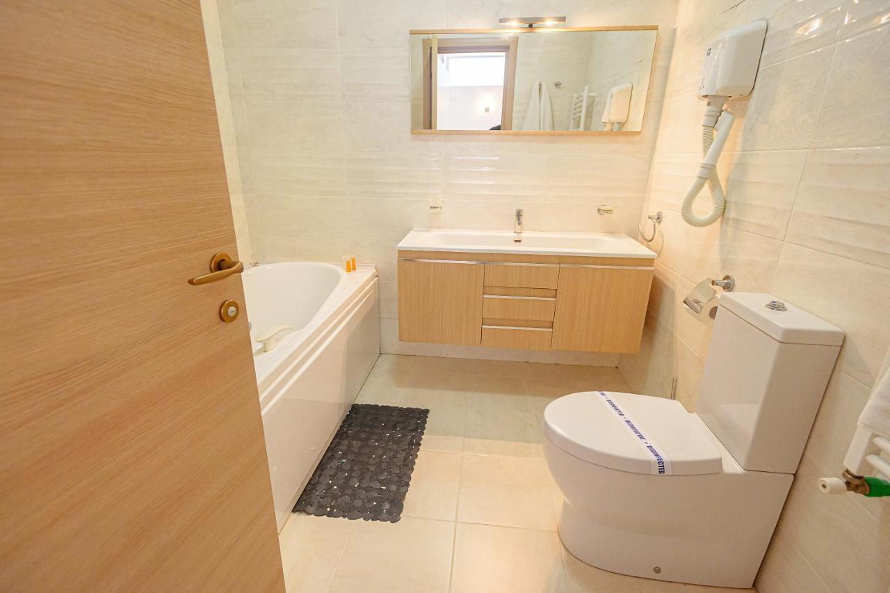 Riviera Apartment Mamaia