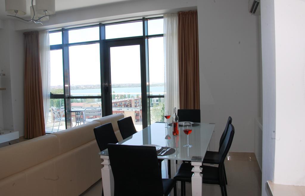 Riviera Apartment