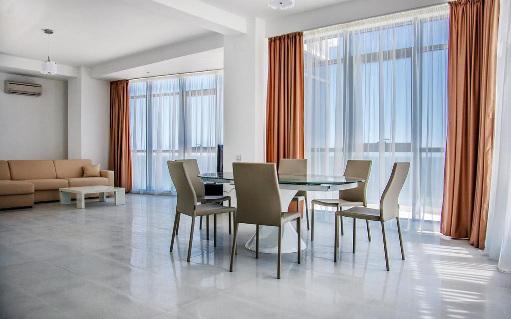 Apartment Riviera *